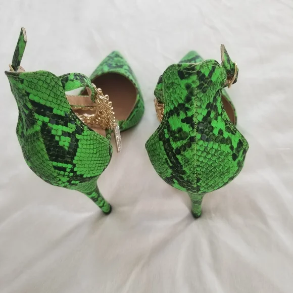 Babe Women's Size 8 Green Snake Print Chain Heels - Picture 3 of 10